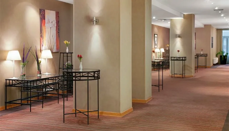 هتل هالیدی این مسکو سوشفسکی